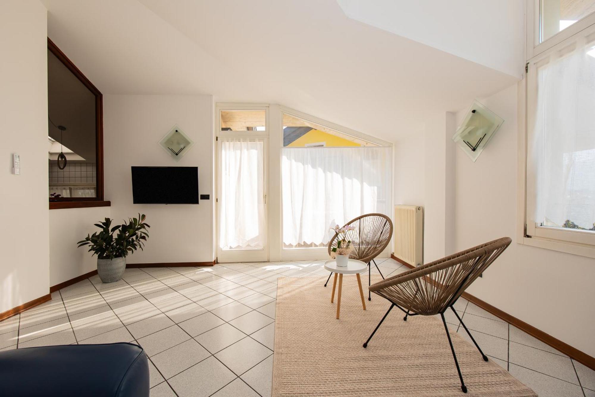 Apartment mit 2 Schlafzimmern und Balkon